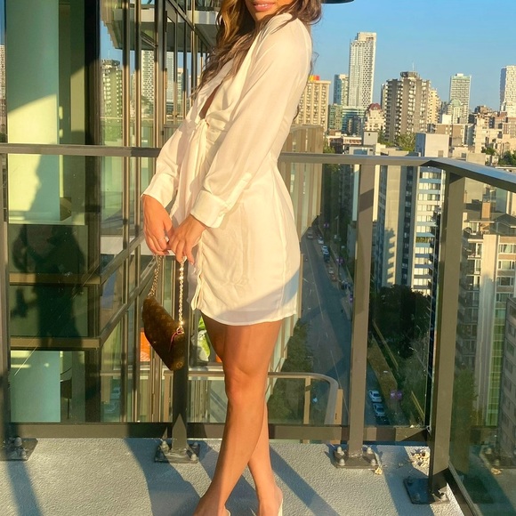 Dynamite Shirt Dress - Size Medium - Picture 3 of 3